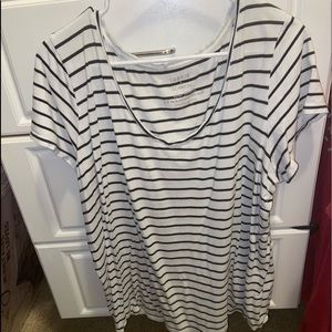 Black and white classic fit t-shirt